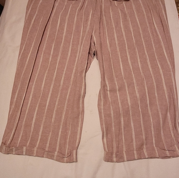 (4X) Beige Linen/Viscose capri pants - Picture 4 of 4